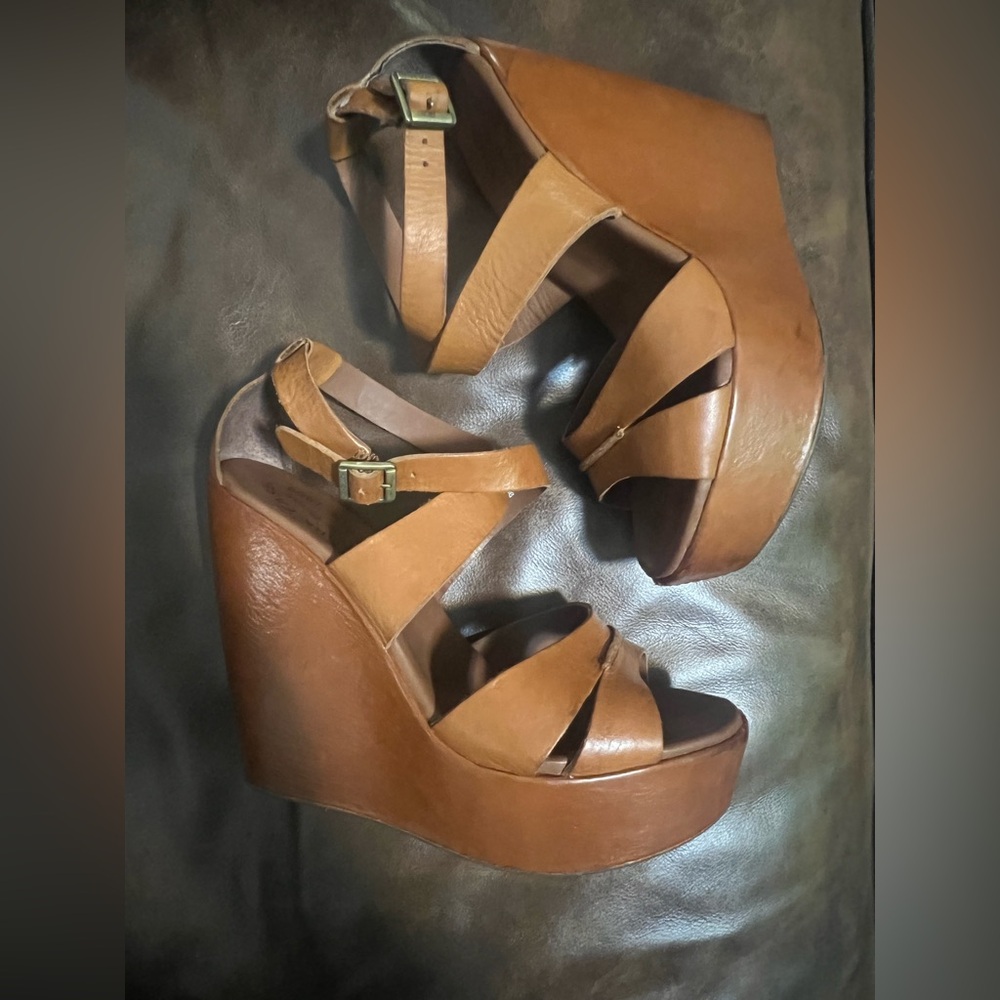 KORK-EASE Women's Gracen Wedge Sandal Dark Tan Leather size 7